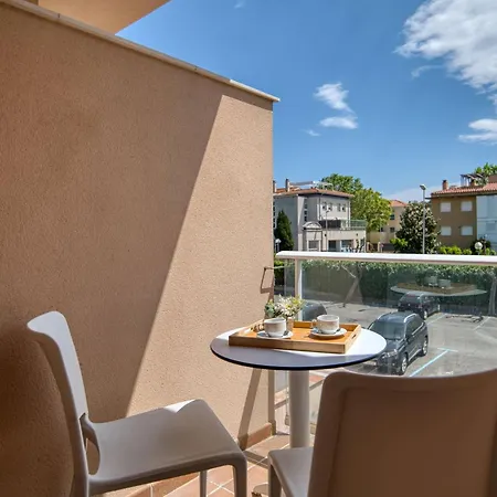 Centrico En S'agaro, Cerca De La Playa, Con Parking - Es-298-52 Appartement *